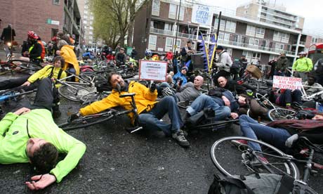 Read more about the article Violence against Bikers: Civil Rights?