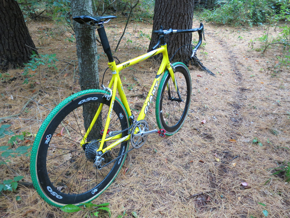 Read more about the article Roadbike does Cyclocross! –Fun!