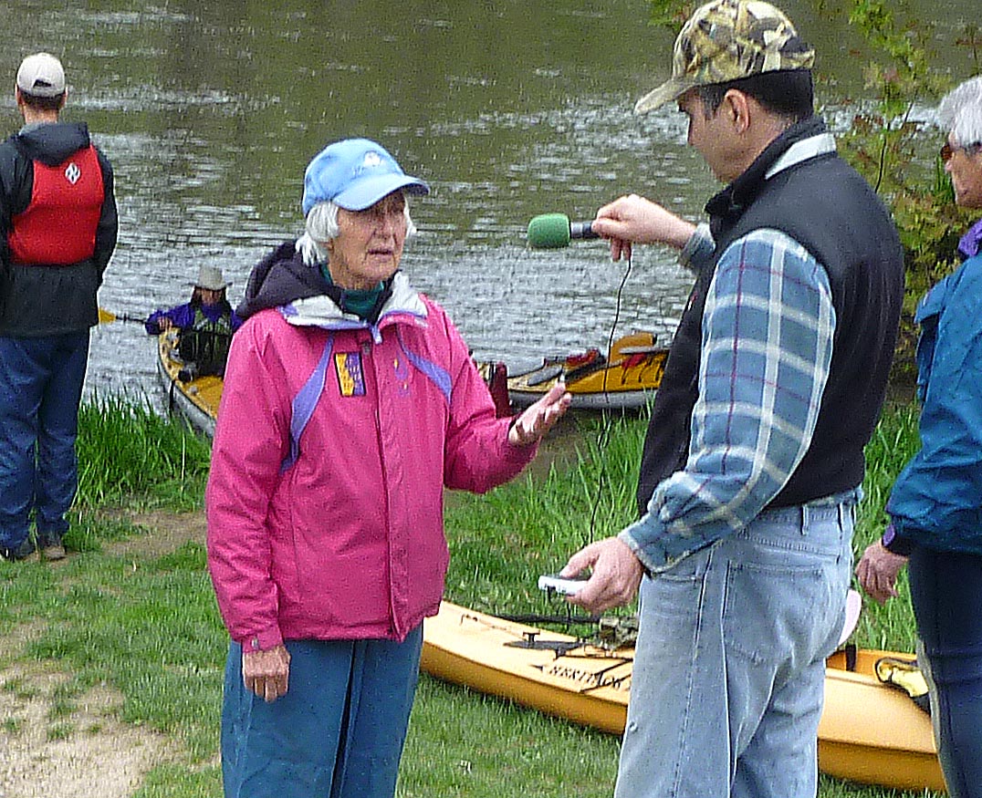 Read more about the article Hugh Heward Canoe Day 2010: lotsa gungho paddlers and exotic boats