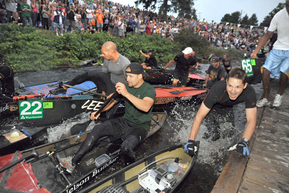 Read more about the article AuSable Canoe Marathon: cool opening video