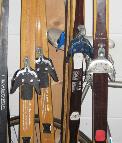 Read more about the article The Joys of Wood Skis