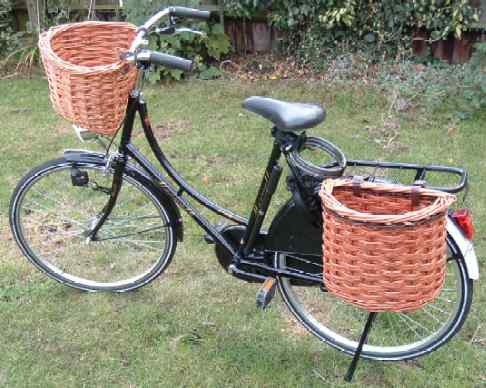 You are currently viewing Cool wicker bike baskets