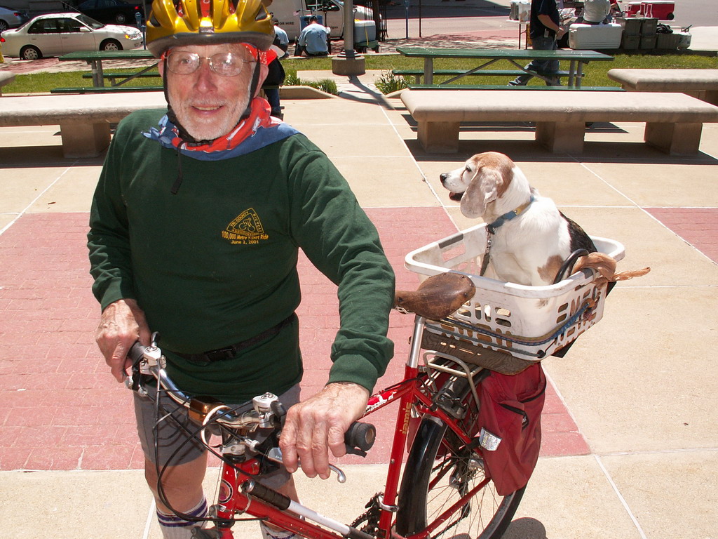 Read more about the article Bob Gibbs: one of the great bike commuters: still at it!