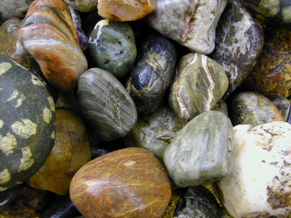 Read more about the article Does Lake Superior have the best rocks?