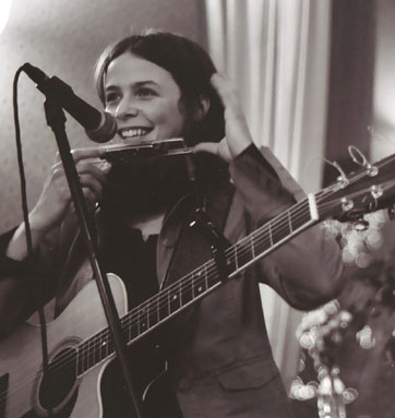 You are currently viewing Hot Tip: “Daisy May” — folk’n’country gal as good as Norah Jones